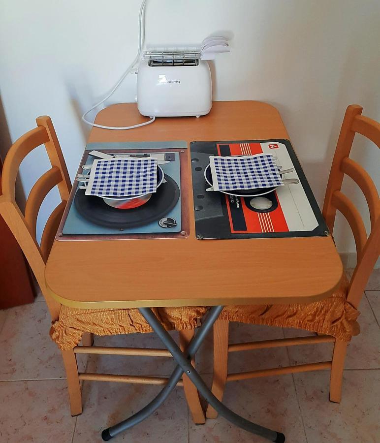 B&B Il Cortile Del Sole Olmedo Kültér fotó